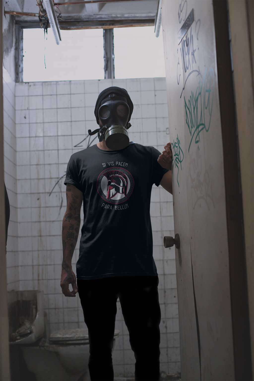 Spartan Helmet Tee — 'Si Vis Pacem Para Bellum' Military Motto T‑Shirt